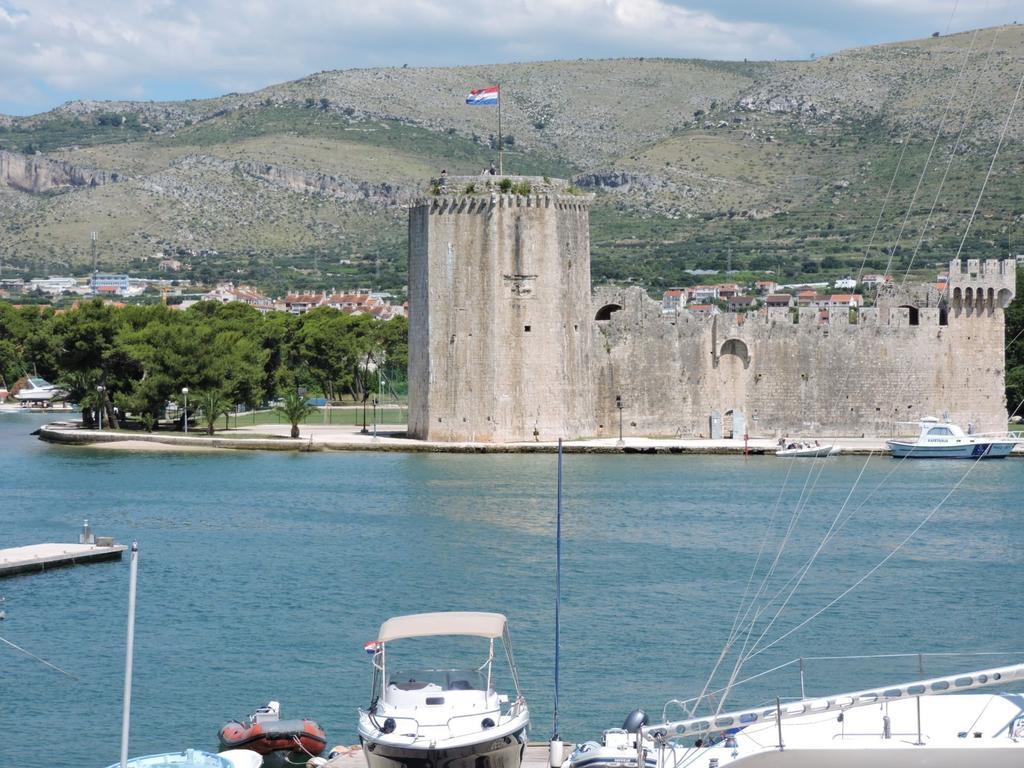 Hostel Marina Τρογκίρ Δωμάτιο φωτογραφία