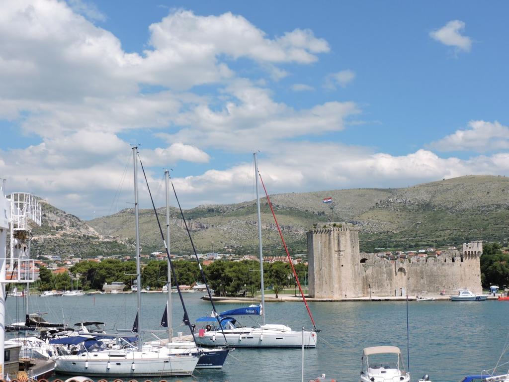 Hostel Marina Τρογκίρ Δωμάτιο φωτογραφία
