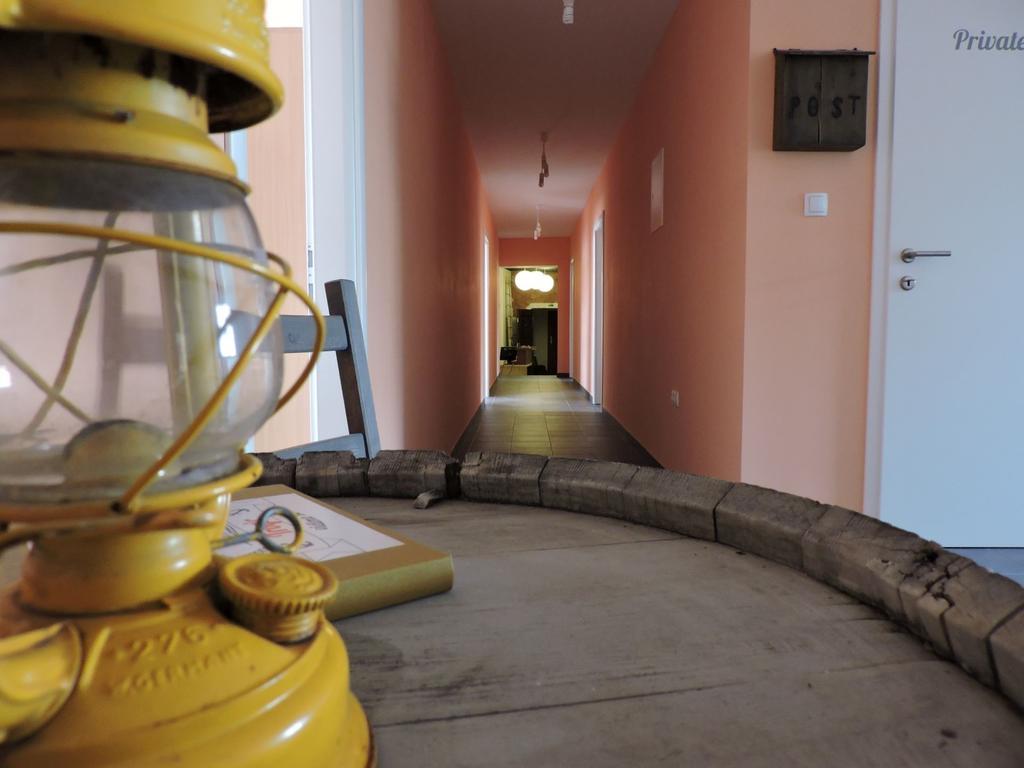 Hostel Marina Τρογκίρ Εξωτερικό φωτογραφία