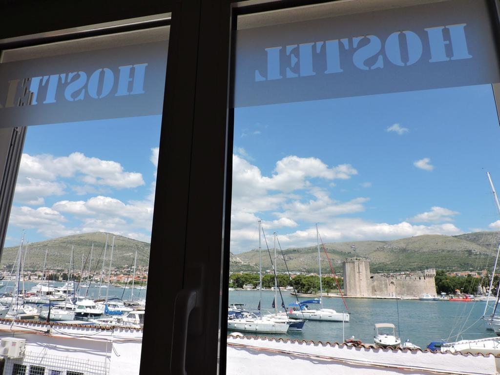 Hostel Marina Τρογκίρ Δωμάτιο φωτογραφία
