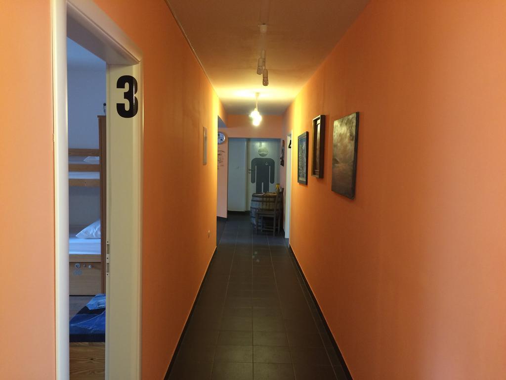 Hostel Marina Τρογκίρ Εξωτερικό φωτογραφία